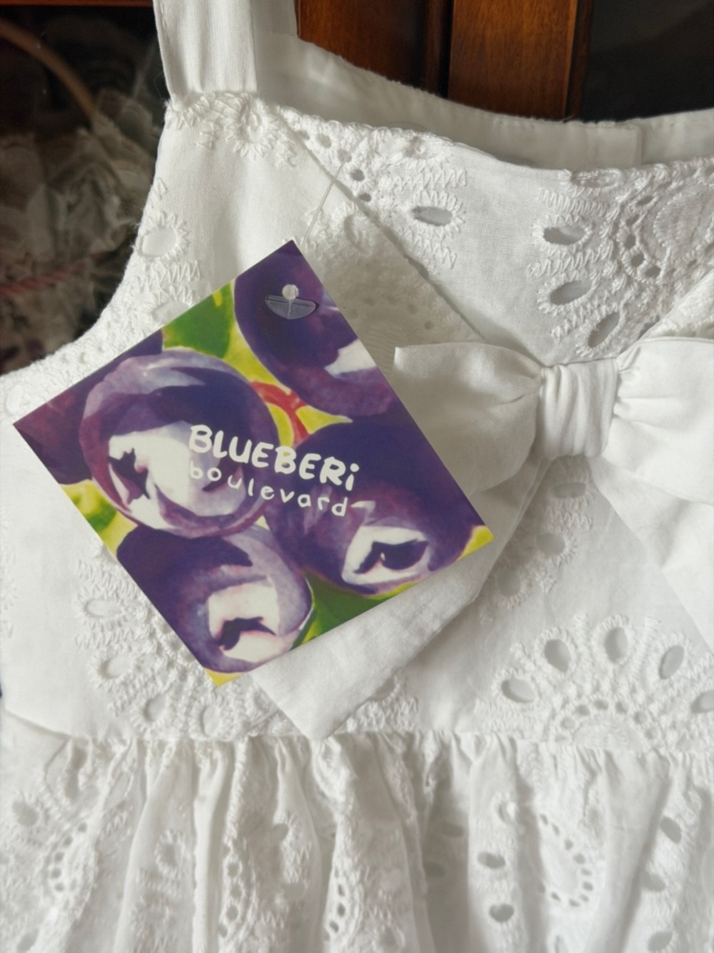White Eyelet Girls Dress NWT’s - Picture 5 of 14